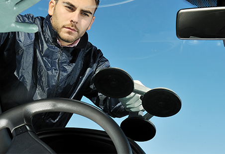 Replacing Windshield in St. Louis, MO